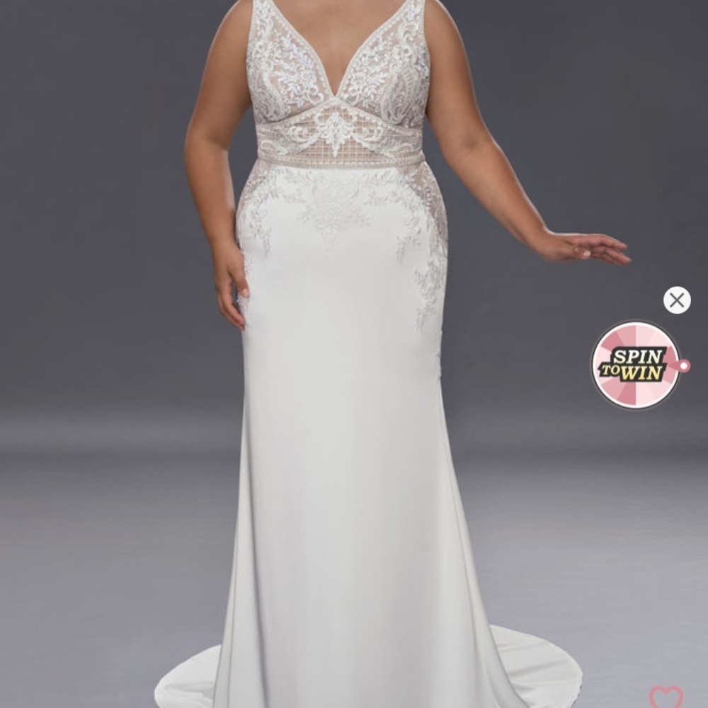 Azazie Wedding Gown Arbor